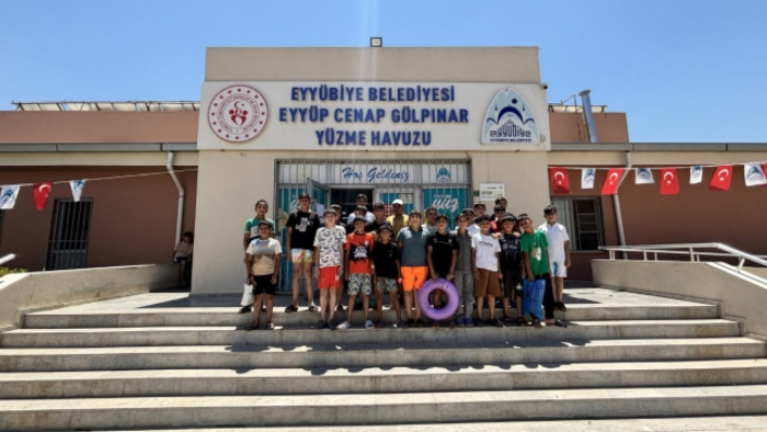 Eyyübiye'de Çocuklar Güvenle Serinliyor