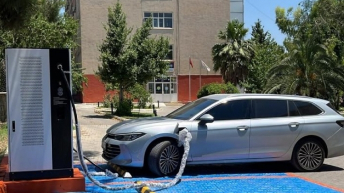 Üniversitede Yeni Dönem! Elektrikli Araç Şarj İstasyonları Aktif