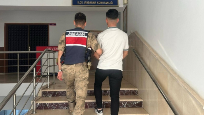 Şanlıurfa'da Hakkında 8 Yıl 4 Ay Hapis Cezası Bulunan Firari Yakalandı
