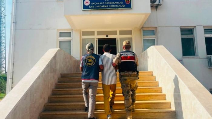 Karaköprü'de aranan şahıs jandarma ekiplerince yakalandı