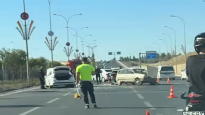 Şanlıurfa'da Korkutan Kaza! 4 Araç Birbirine Girdi