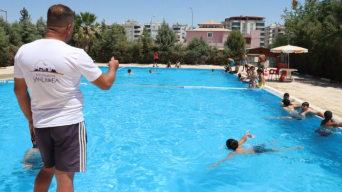 Büyükşehir'in Ücretsiz Havuzları Çocuklarla Dolup Taşıyor