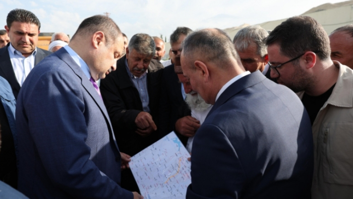 Başkan Gülpınar, "2 Yılda Bütün Yolları Bitireceğim Demek Hayalcilikten Öteye Gitmez"