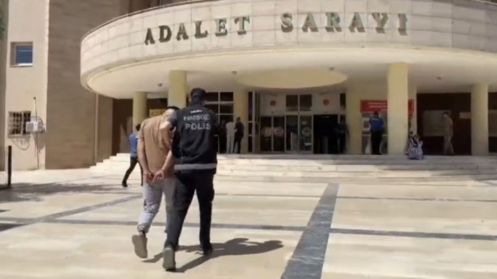 Şanlıurfa'da Zehir Tacirlerine Geçit Yok: 20 Kilo Esrar Ele Geçirildi