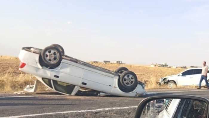 Şanlıurfa'da Korkutan Kaza: Araçlardan Biri Takla Attı