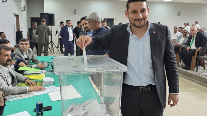 ŞANLIURFASPOR'DA YENİ YÖNETİM BELLİ OLDU: BAŞKAN ÖZYAVUZ DESTEĞİNİ AÇIKLADI BAŞARI DİLEDİ