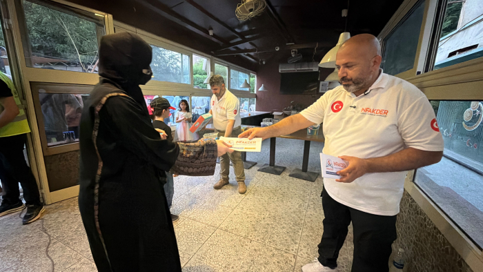 İnfakder’den Kahire’de Gazze Şehit Aileleri ve Gazilere Destek