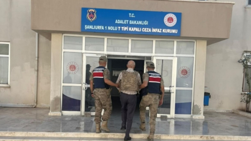 Şanlıurfa'da Firari Cinayet Zanlıya Saklandığı Adreste Yakalandı